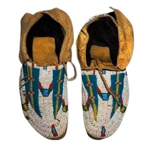 Native American Handmade Beaded Moccasin PMC7090