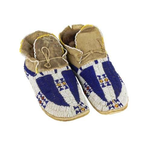 Native American Handmade Beaded Moccasin PMC7300