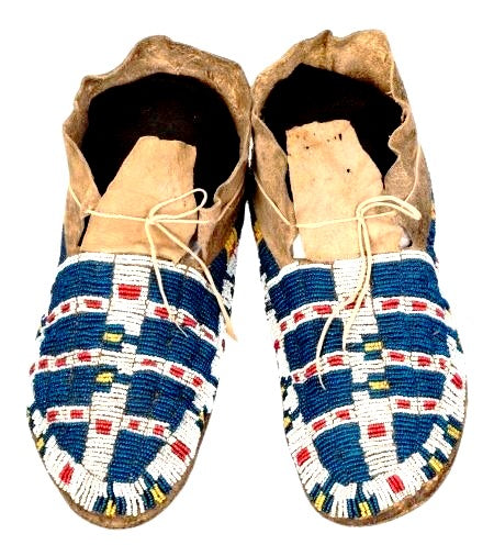 Native American Handmade Beaded Moccasin PMC7670