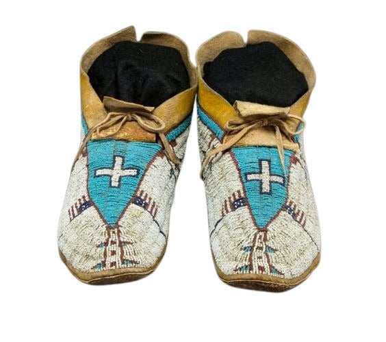 Native American Handmade Beaded Moccasin PMC6340