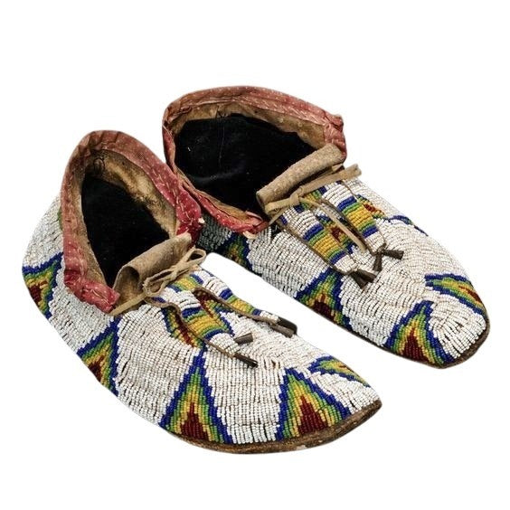 Native American Handmade Beaded Moccasin PMC6540