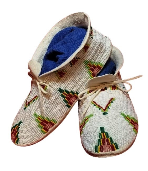 Native American Handmade Beaded Moccasin PMC6680