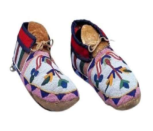 Native American Handmade Beaded Moccasin PMC6820