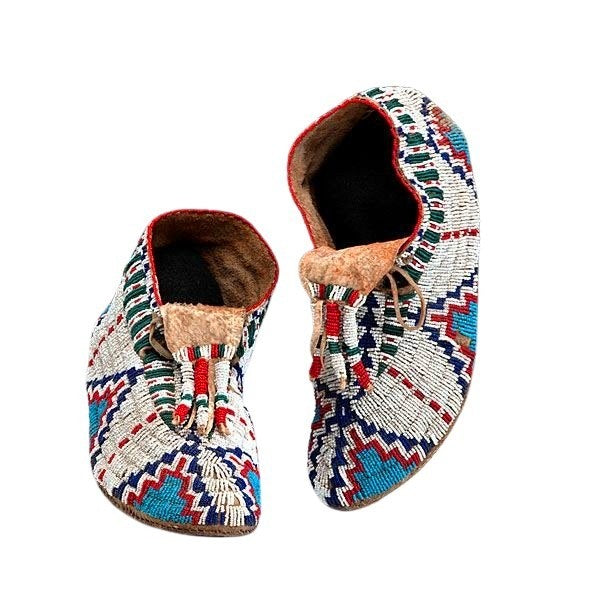 Native American Handmade Beaded Moccasin PMC6930