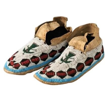 Native American Handmade Beaded Moccasin PMC7070