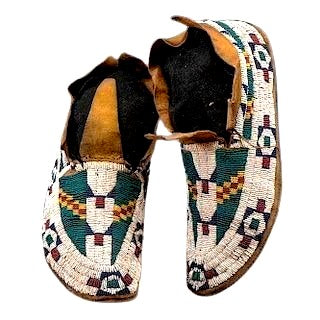 Native American Handmade Beaded Moccasin PMC7080