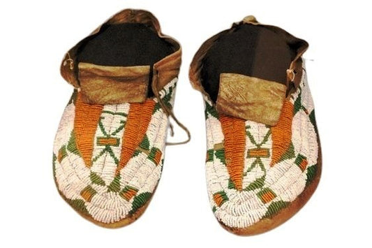 Native American Handmade Beaded Moccasin PMC7260