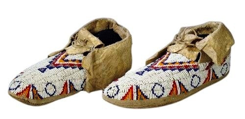 Native American Handmade Beaded Moccasin PMC7440