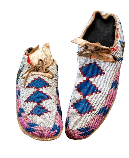 Native American Handmade Beaded Moccasin PMC7520