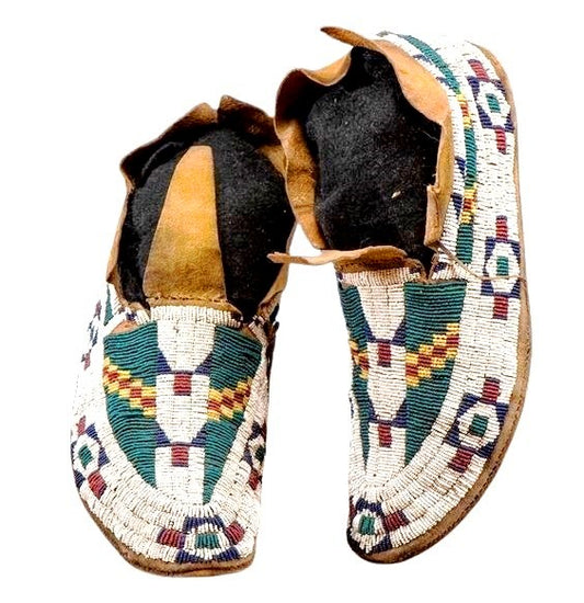 Native American Handmade Beaded Moccasin PMC7560