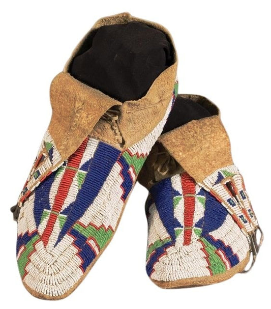 Native American Handmade Beaded Moccasin PMC7690