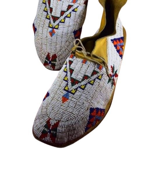 Native American Handmade Beaded Moccasin PMC7850