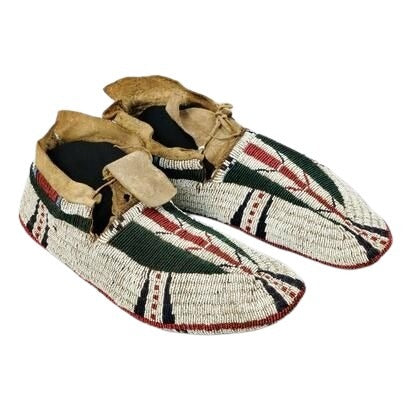 Native American Handmade Beaded Moccasin PMC7950