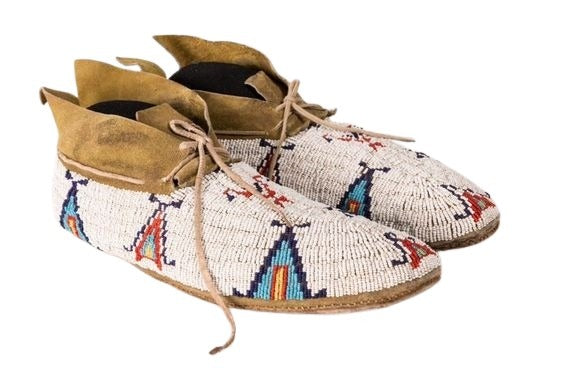 Native American Handmade Beaded Moccasin PMC8010