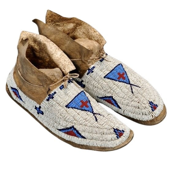 Native American Handmade Beaded Moccasin PMC8120