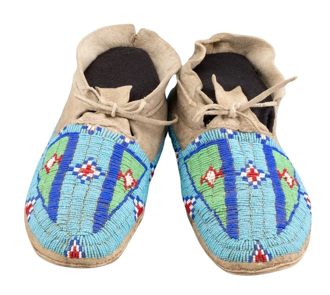 Native American Handmade Beaded Moccasin PMC8280