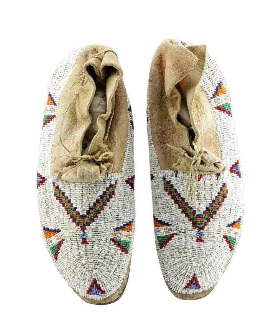 Native American Handmade Beaded Moccasin PMC8290