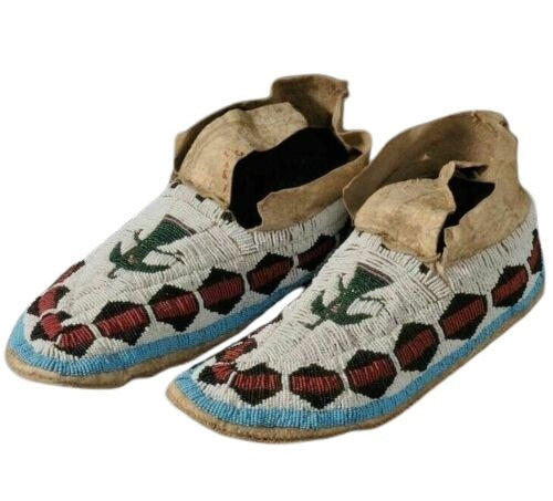 Native American Handmade Beaded Moccasin PMC8350